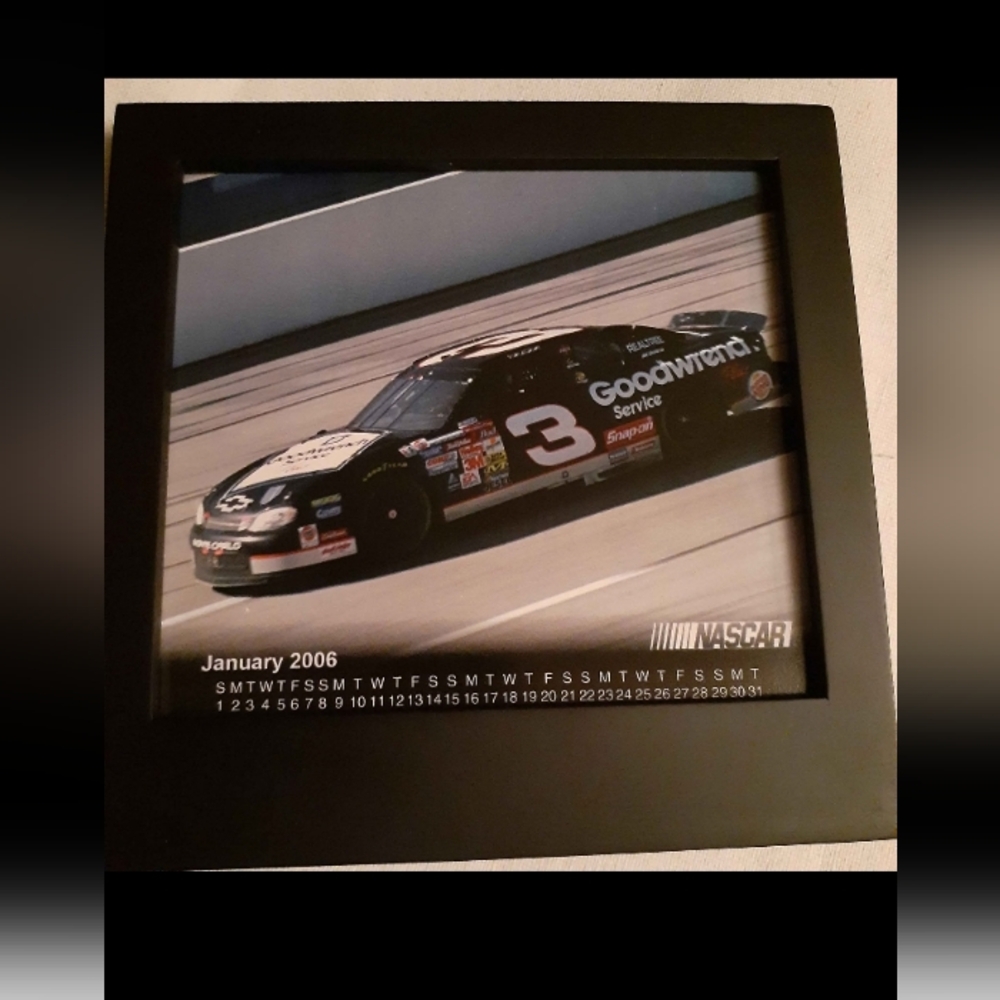 Dale Earnhardt Multi Photo 12 Month Calender Wood Frame Desk Changeable